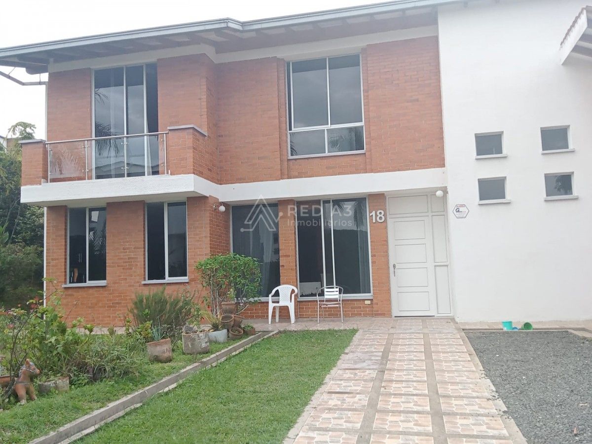 Casa en venta Risaralda Pereira Pereira 300 m2 Habitaciones 7 Baños 13 Garajes 4 Precio $1800000000