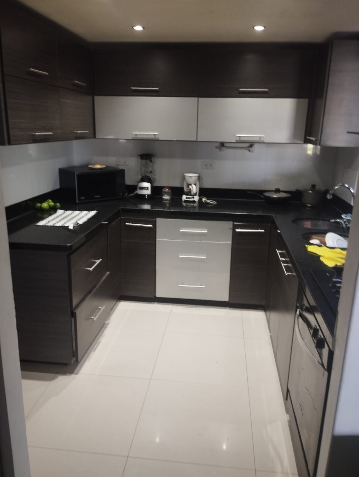 Casa en venta Risaralda Pereira Av 30 De Agosto 170 m2 Habitaciones 5 Baños 3 Garajes 4 Precio $640000000