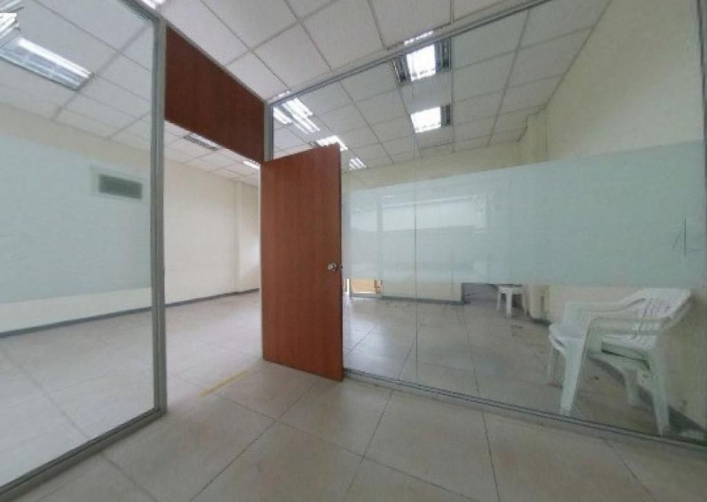 Local en venta Cundinamarca Bogotá Serafina I Sector 276 m2 Habitaciones 0 Baños 3 Garajes 0 Precio $1012435000