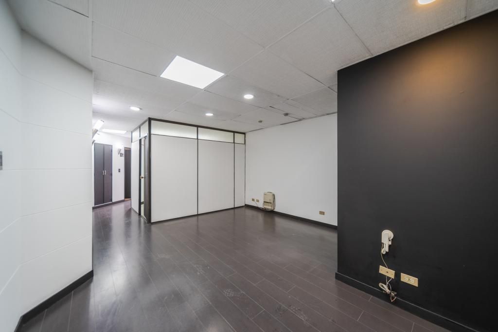 Oficina en venta Cundinamarca Bogotá Chico Norte Et Iii 53 m2 Habitaciones 0 Baños 1 Garajes 2 Precio $400000000