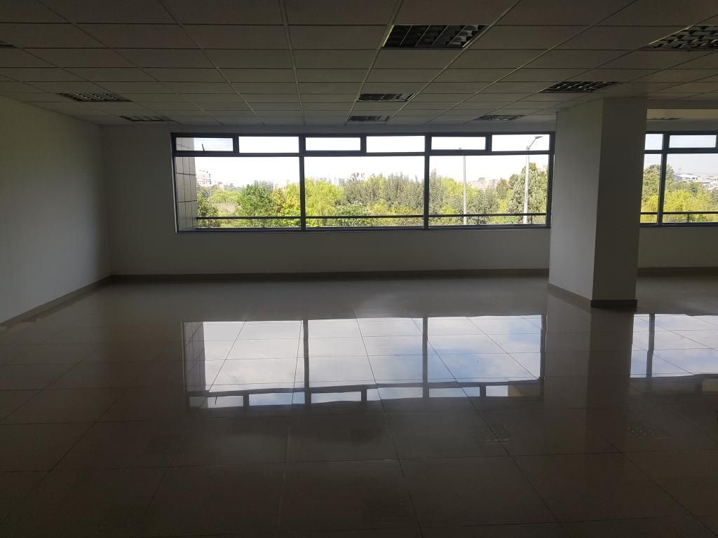 Oficina en venta Cundinamarca Bogotá Puerta De Teja 117 m2 Habitaciones 0 Baños 1 Garajes 3 Precio $813358500