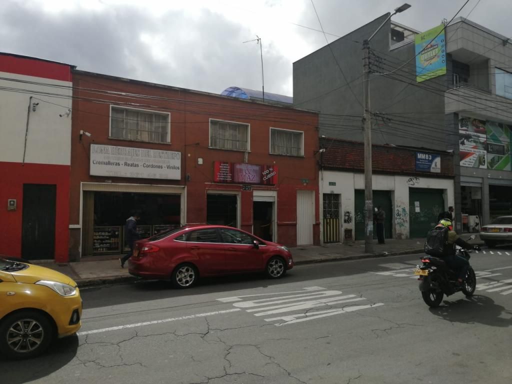 Casa en venta Cundinamarca Bogotá Restrepo Occidental 281 m2 Habitaciones 3 Baños 3 Garajes 2 Precio $1500000000