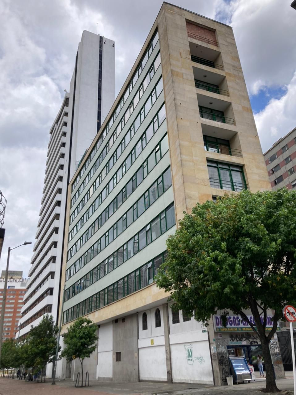 Oficina en venta Cundinamarca Bogotá La Alameda 250 m2 Habitaciones 0 Baños 2 Garajes 0 Precio $725000000