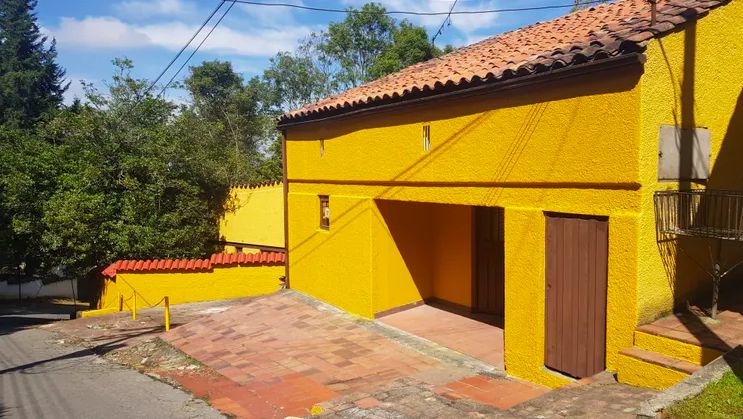 Casa en venta Cundinamarca Bogotá Toberin 370 m2 Habitaciones 3 Baños 4 Garajes 2 Precio $1344332000