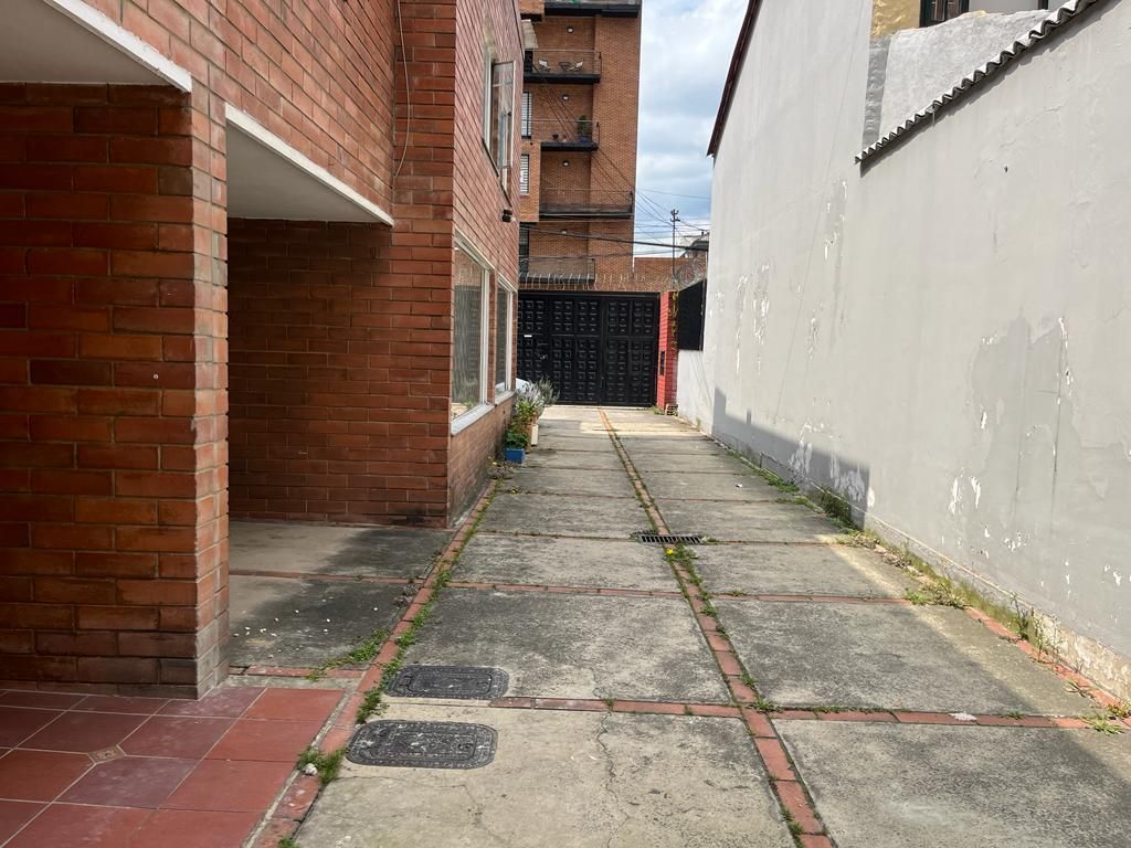Casa en venta Cundinamarca Bogotá Los Cedritos 115 m2 Habitaciones 4 Baños 2 Garajes 2 Precio $620000000