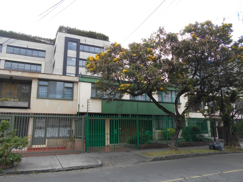 Casa en venta Cundinamarca Bogotá La Castellana 284 m2 Habitaciones 4 Baños 3 Garajes 2 Precio $1550000000