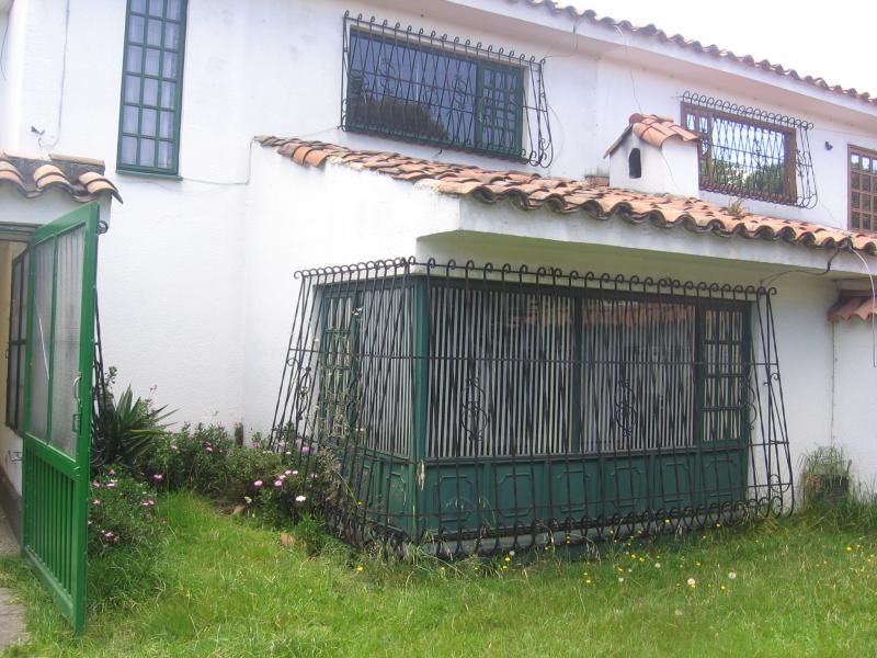 Casa en venta Cundinamarca Bogotá Modelia Occidental 197 m2 Habitaciones 4 Baños 4 Garajes 2 Precio $895000000