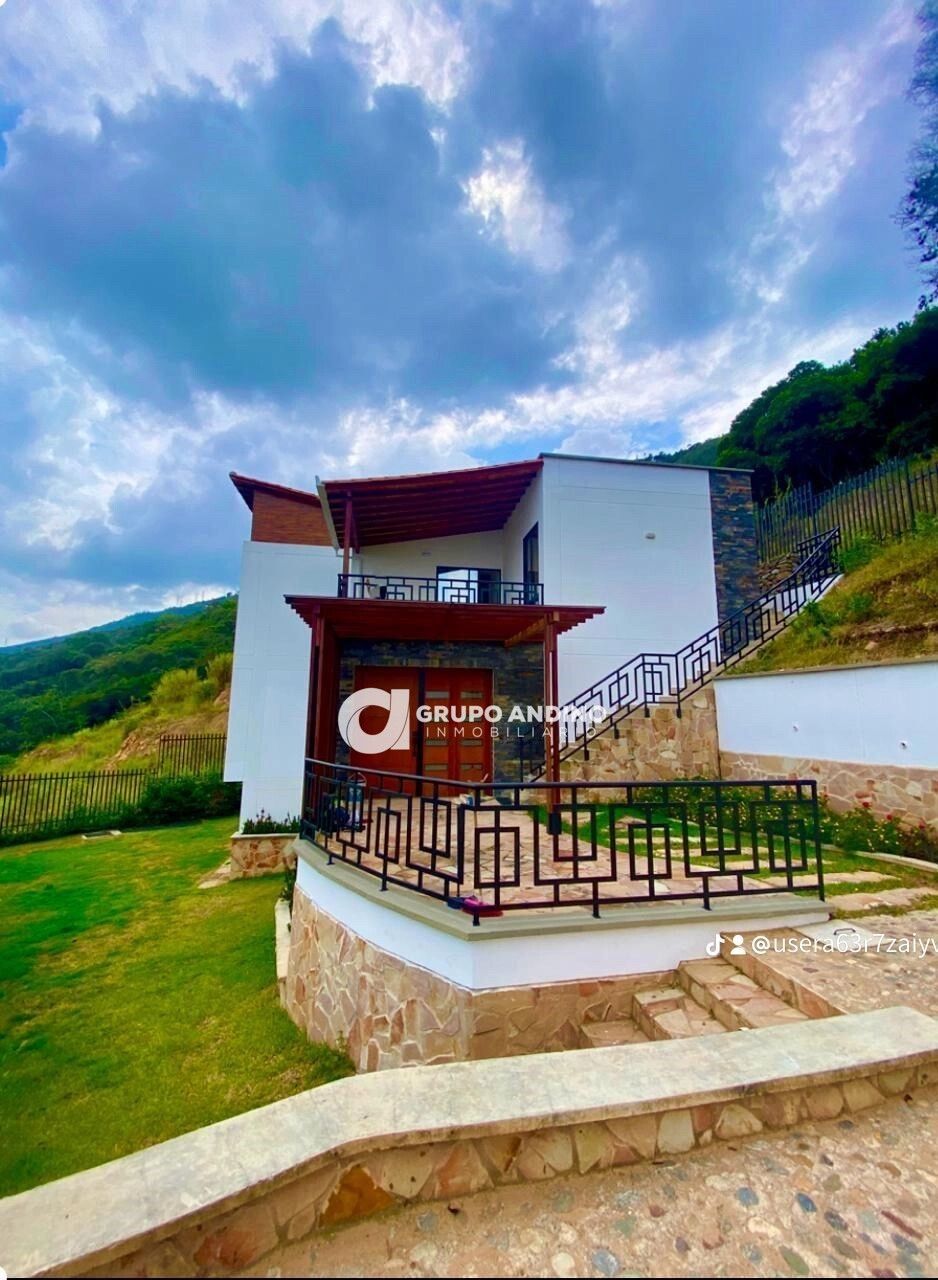 Casa Campestre en venta Santander Lebríja San Jorge 650 m2 Habitaciones 3 Baños 4 Garajes 1 Precio $1000000000