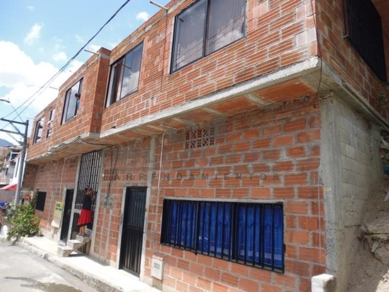 Casa en venta Antioquia Medellín El Socorro 102 m2 Habitaciones 6 Baños 4 Garajes 0 Precio $420000000