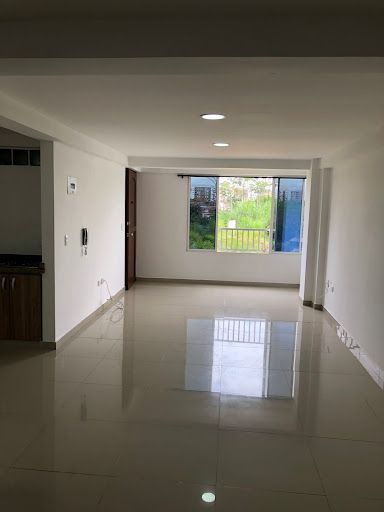 Edificio en venta Risaralda Pereira Los Corales 463 m2 Habitaciones 8 Baños 6 Garajes 0 Precio $1550000000