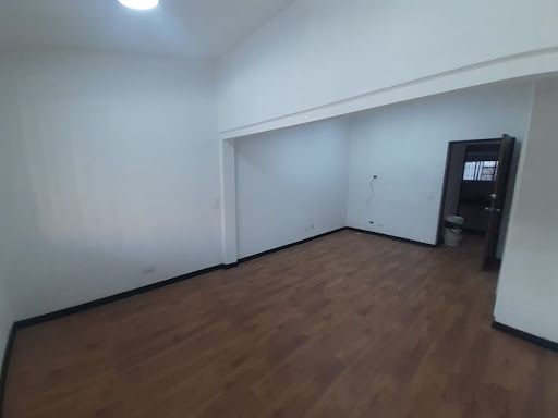 Oficina en arriendo Antioquia Medellín Belen 27 m2 Habitaciones 0 Baños 10 Garajes 1 Precio $1300000