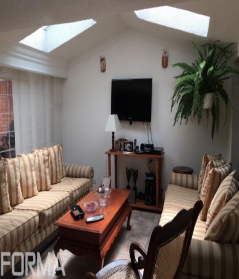 Casa en venta Cundinamarca Bogotá Villas De Granada Et I 250 m2 Habitaciones 5 Baños 5 Garajes 2 Precio $1100000000