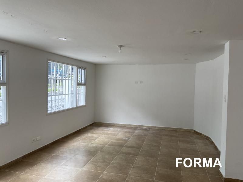 Casa en arriendo Cundinamarca Bogotá Santa Barbara Oriental 400 m2 Habitaciones 13 Baños 7 Garajes 9 Precio $8500000