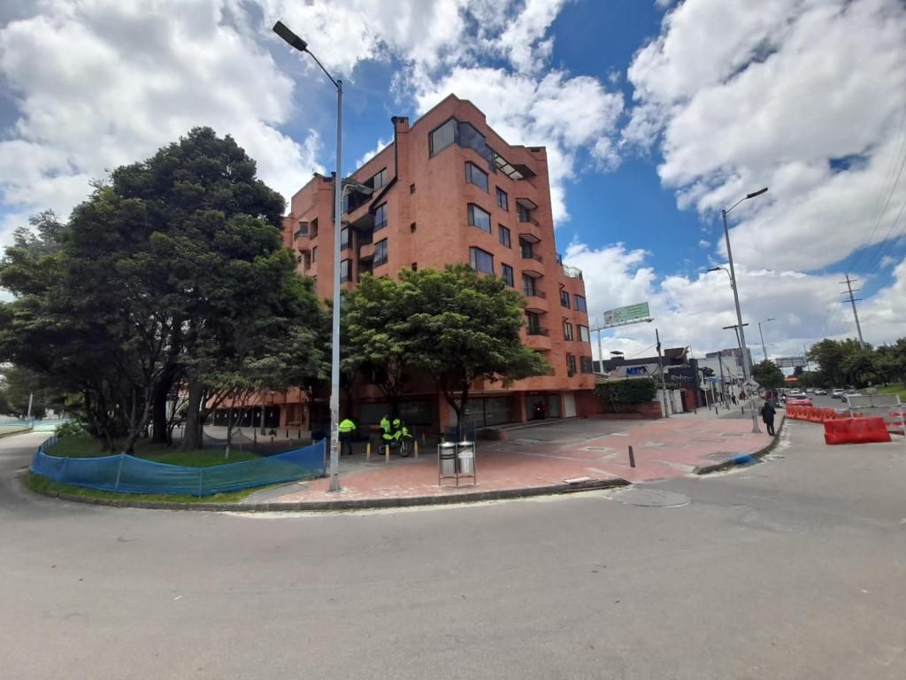 Local en arriendo Cundinamarca Bogotá Estoril 52 m2 Habitaciones 0 Baños 1 Garajes 0 Precio $2734000