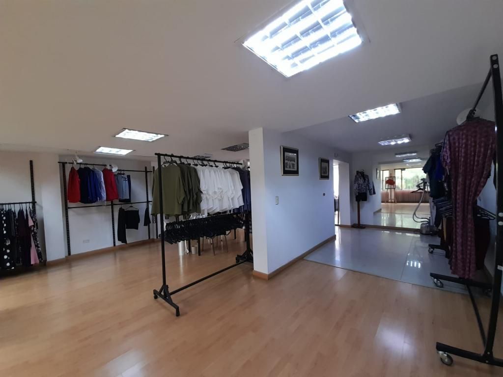 Casa en arriendo Cundinamarca Bogotá Los Andes Norte 420 m2 Habitaciones 5 Baños 5 Garajes 2 Precio $9500000