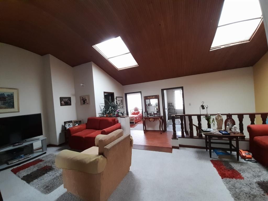 Casa en venta Cundinamarca Bogotá El Contador 211 m2 Habitaciones 4 Baños 4 Garajes 3 Precio $1150000000