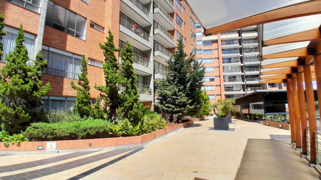 Apartamento en arriendo Cundinamarca Bogotá Lisboa 303 m2 Habitaciones 3 Baños 6 Garajes 3 Precio $15304000