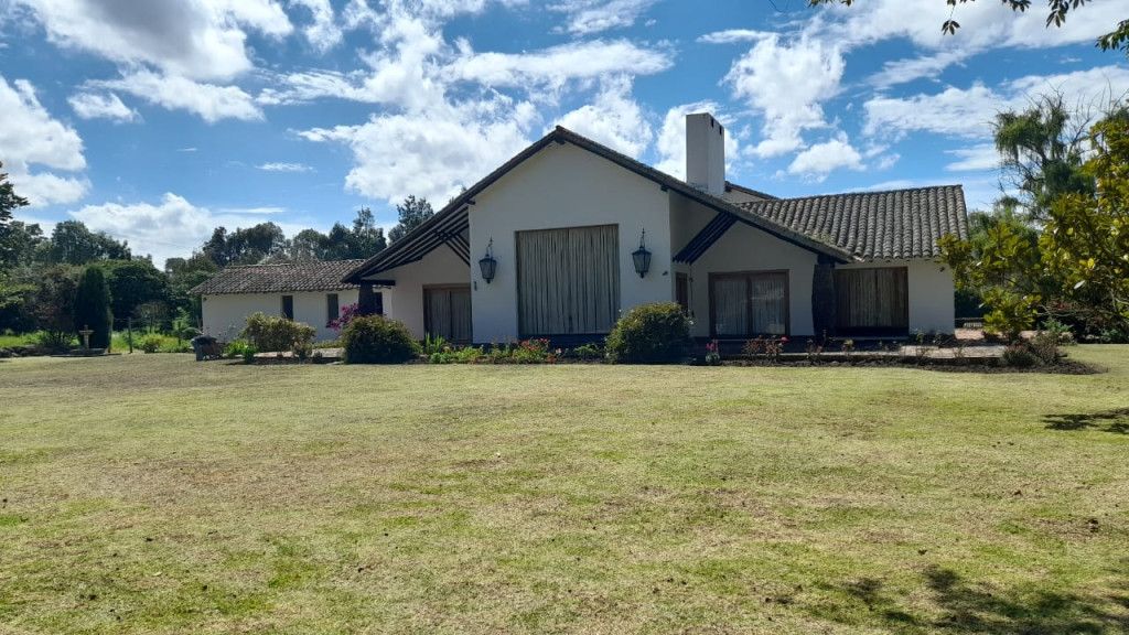Lote en venta Cundinamarca Cajicá Santa Cruz 32000 m2 Habitaciones 0 Baños 6 Garajes 4 Precio $9000000000