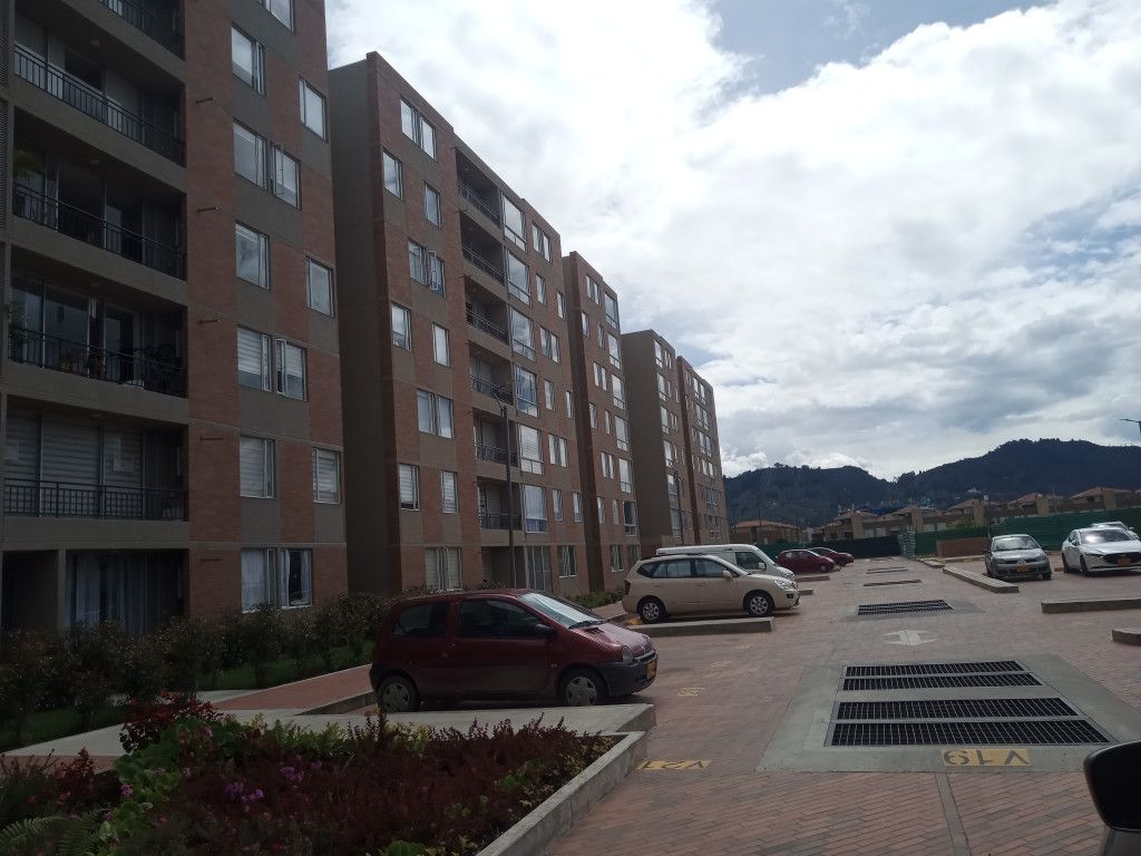 Apartamento en venta Cundinamarca Chía Santa Lucia 76 m2 Habitaciones 3 Baños 2 Garajes 2 Precio $450000000