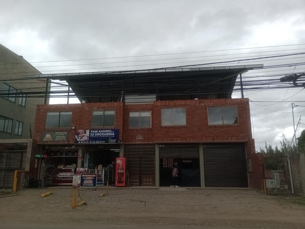 Casa en venta Cundinamarca Chía Mercedes De Calahorra 360 m2 Habitaciones 4 Baños 4 Garajes 8 Precio $2000000000