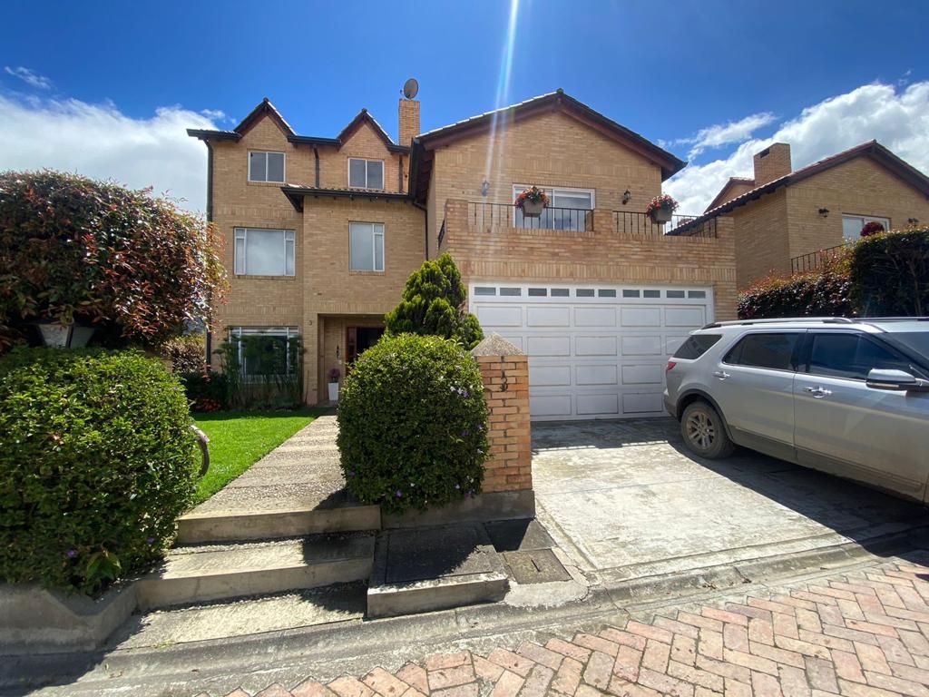 Casa en venta Cundinamarca Chía Chia 415 m2 Habitaciones 5 Baños 7 Garajes 4 Precio $1890000000