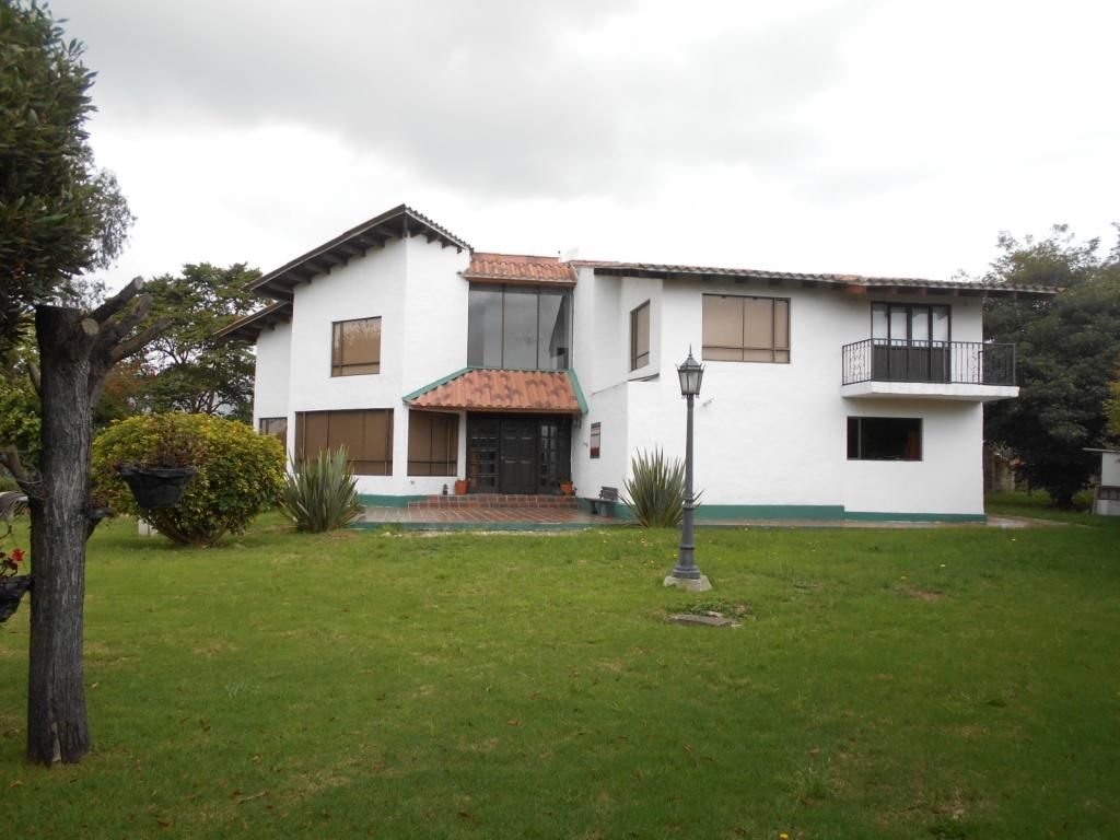 Casa en venta Cundinamarca Chía Chia 350 m2 Habitaciones 4 Baños 5 Garajes 5 Precio $1090000000