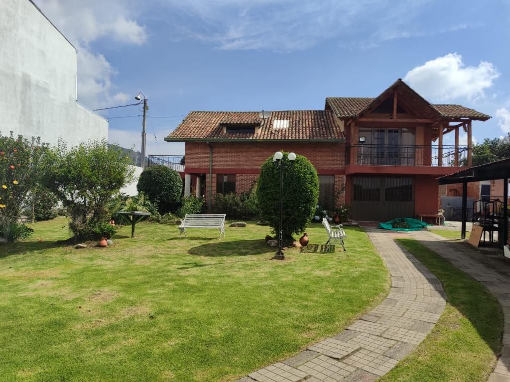 Casa en venta Cundinamarca Tenjo Tenjo 250 m2 Habitaciones 5 Baños 4 Garajes 17 Precio $1300000000