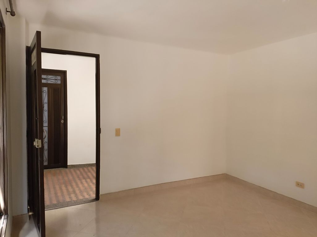 Apartamento en arriendo Antioquia Medellín Fatima 70 m2 Habitaciones 3 Baños 0 Garajes 1 Precio $2200000