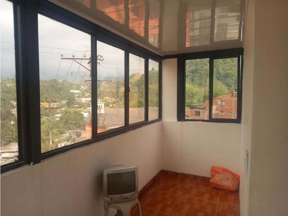 Apartamento en venta Caldas Villamaría Cr Pinares De La Florida 80 m2 Habitaciones 2 Baños 2 Garajes 0 Precio $140000000