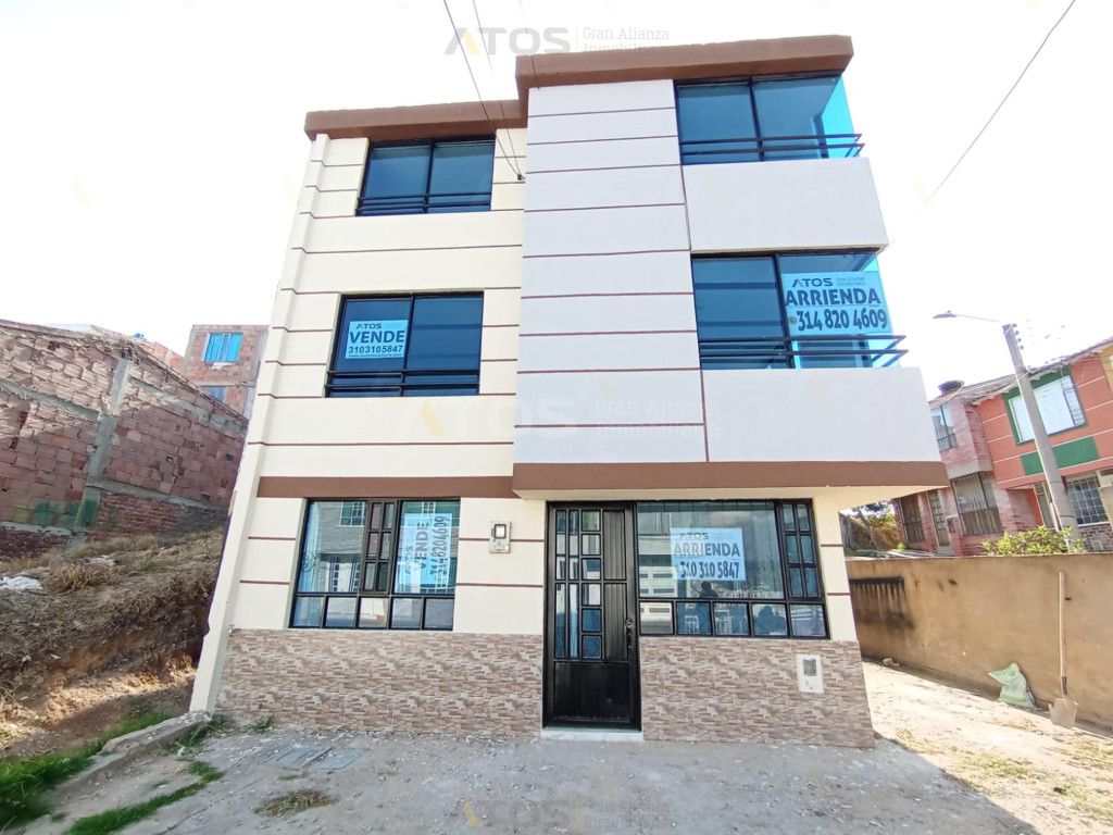 Casa en venta Boyacá Tunja La Calleja 230 m2 Habitaciones 9 Baños 5 Garajes 2 Precio $450000000