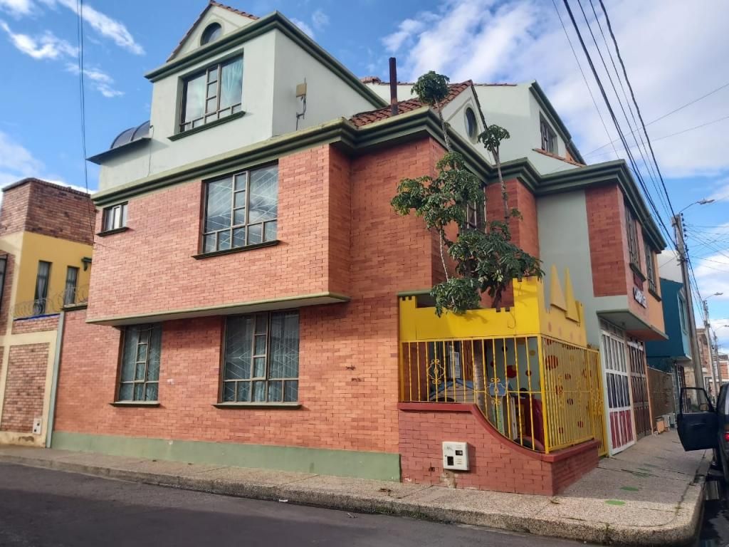 Casa en venta Boyacá Tunja Conjunto Residencial Remanso De Santa Ines 200 m2 Habitaciones 7 Baños 5 Garajes 0 Precio $540000000