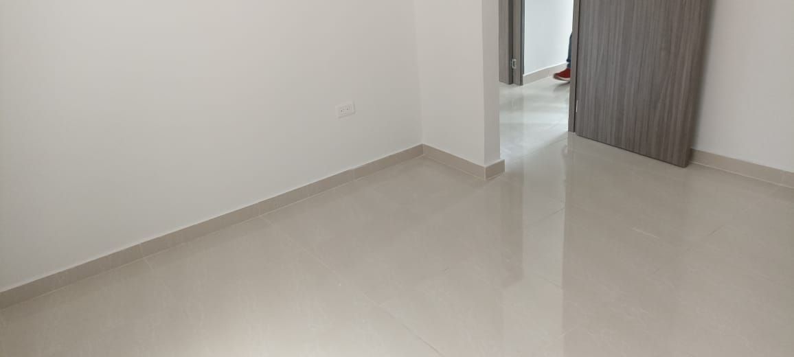 Apartamento en arriendo Antioquia Medellín Rosales 110 m2 Habitaciones 3 Baños 2 Garajes 2 Precio $4000000