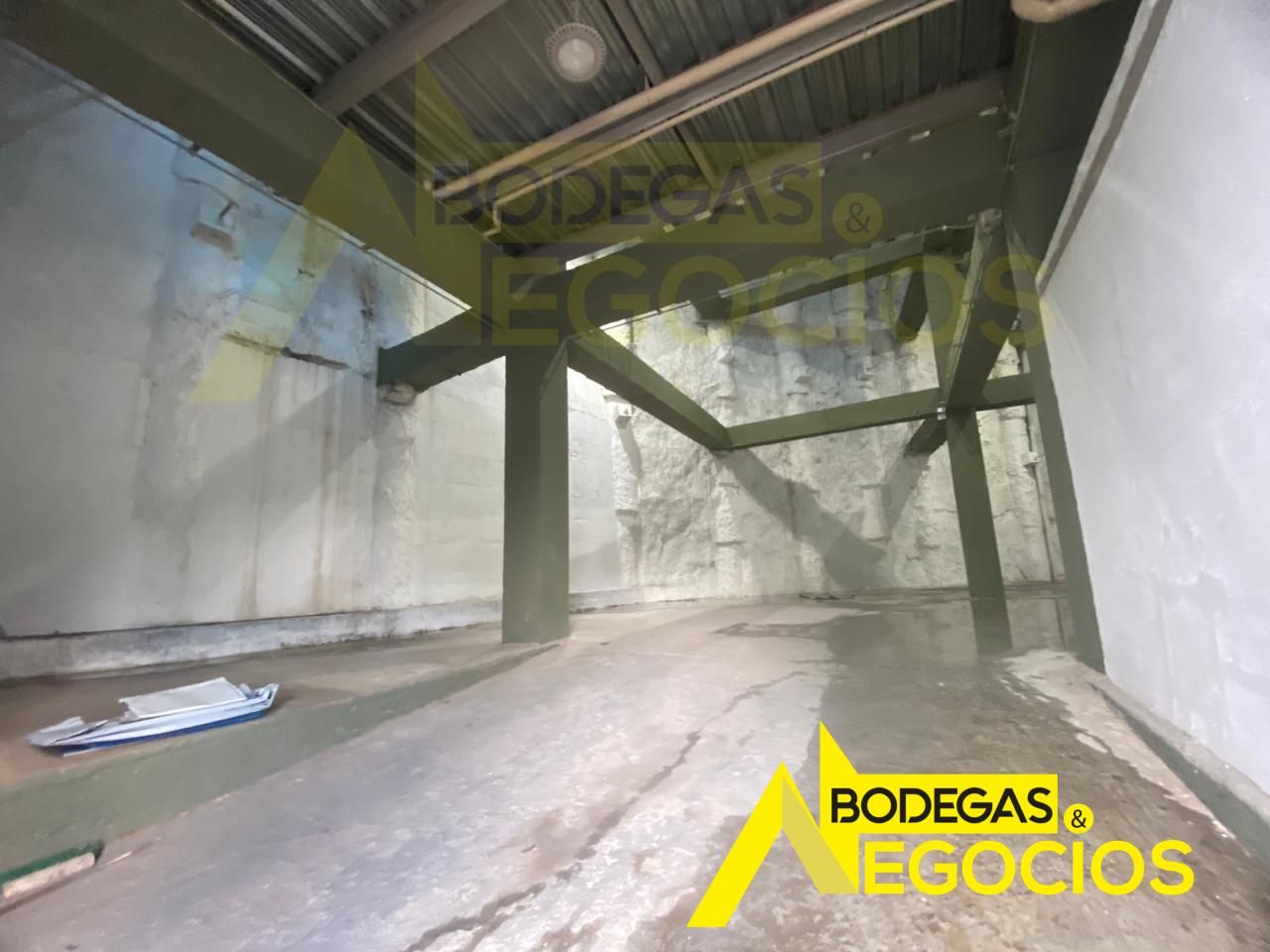 Bodega en arriendo Antioquia La Estrella Bellavista 337 m2 Habitaciones 0 Baños 2 Garajes 2 Precio $11000000