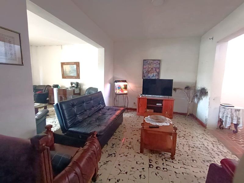 Casa en venta Antioquia Medellín Santa Teresita 220 m2 Habitaciones 5 Baños 2 Garajes 1 Precio $1500000000