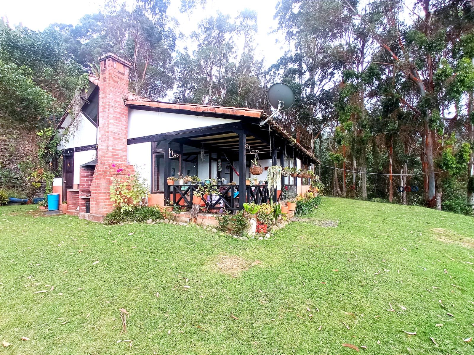 Finca en venta Valle Del Cauca Yumbo Yumbo 380 m2 Habitaciones 15 Baños 9 Garajes 15 Precio $2300000000