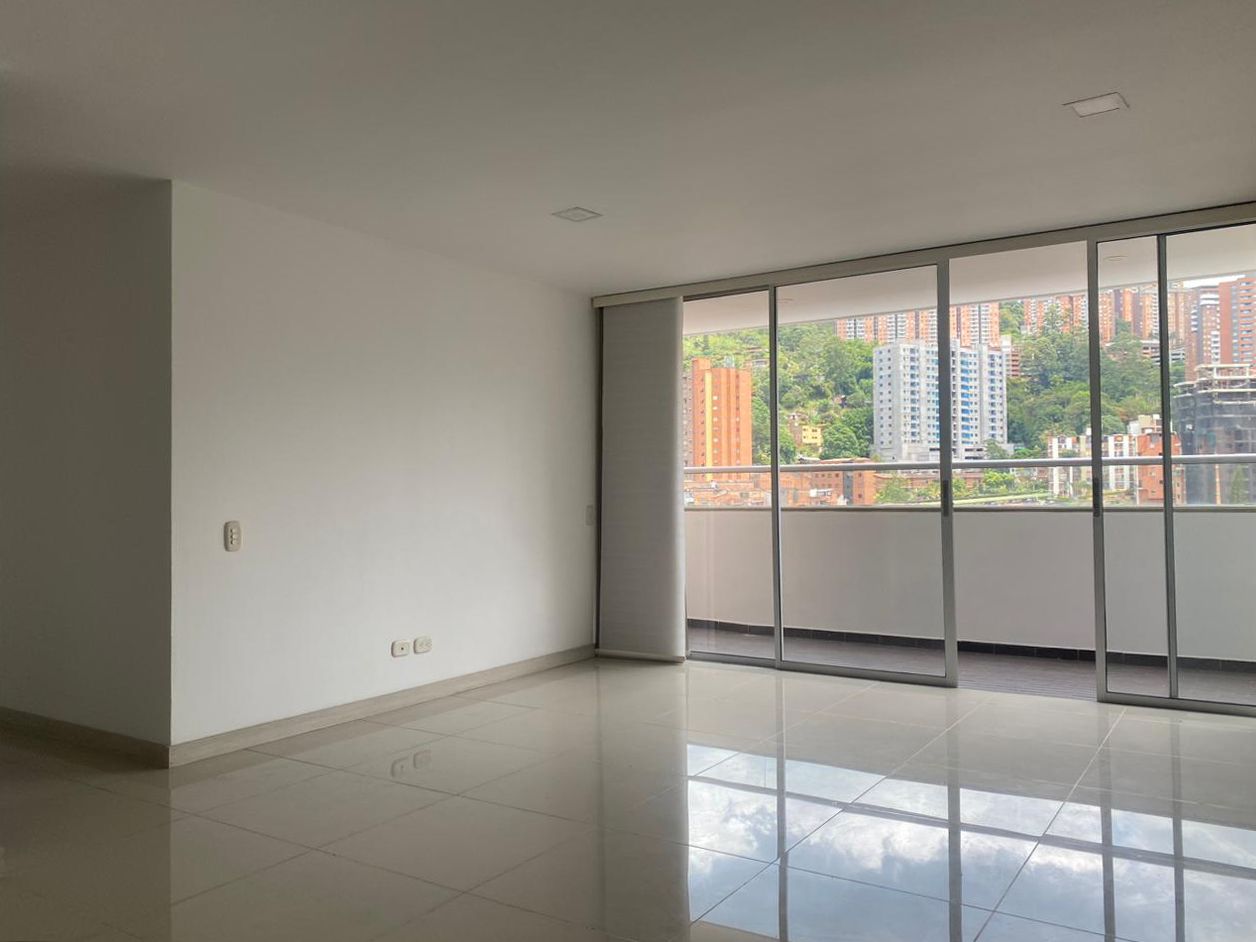 Apartamento en arriendo Antioquia Envigado La Paz 88 m2 Habitaciones 3 Baños 2 Garajes 2 Precio $3750000