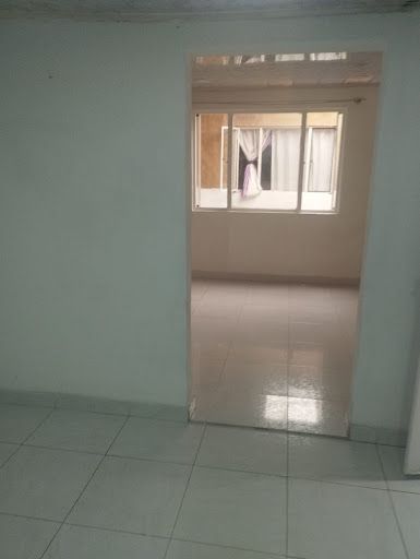 Casa en venta Cundinamarca Bogotá Gran Britalia 220 m2 Habitaciones 12 Baños 5 Garajes 0 Precio $500000000