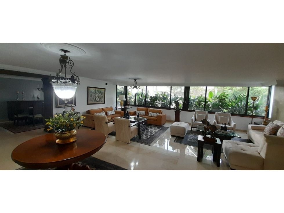 Apartamento en venta Antioquia Medellín La Linde 213 m2 Habitaciones 2 Baños 2 Garajes 3 Precio $1400000000