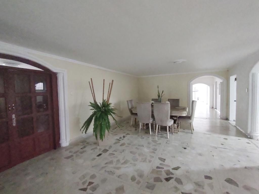 Casa en venta Atlántico Barranquilla Nuevo Horizonte 668 m2 Habitaciones 6 Baños 4 Garajes 4 Precio $1300000000
