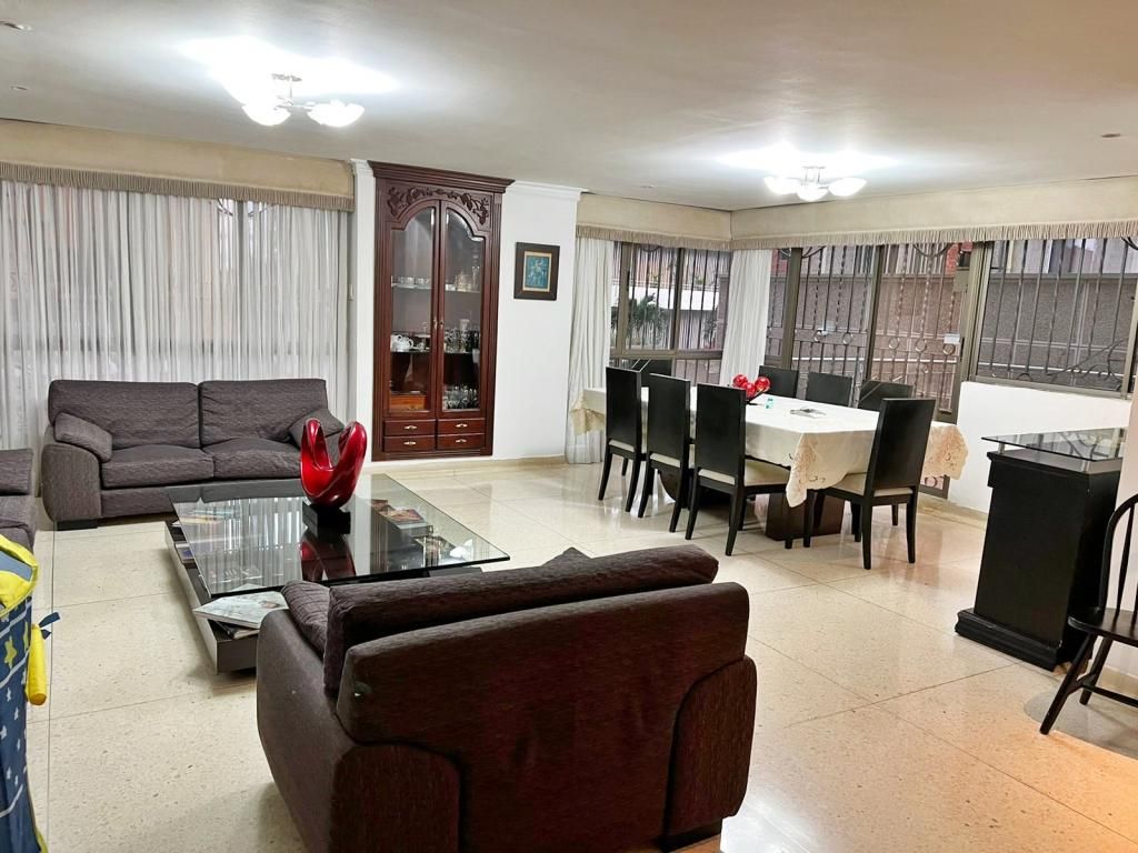 Apartamento en arriendo Atlántico Barranquilla Villa Country 207 m2 Habitaciones 3 Baños 4 Garajes 2 Precio $8000000
