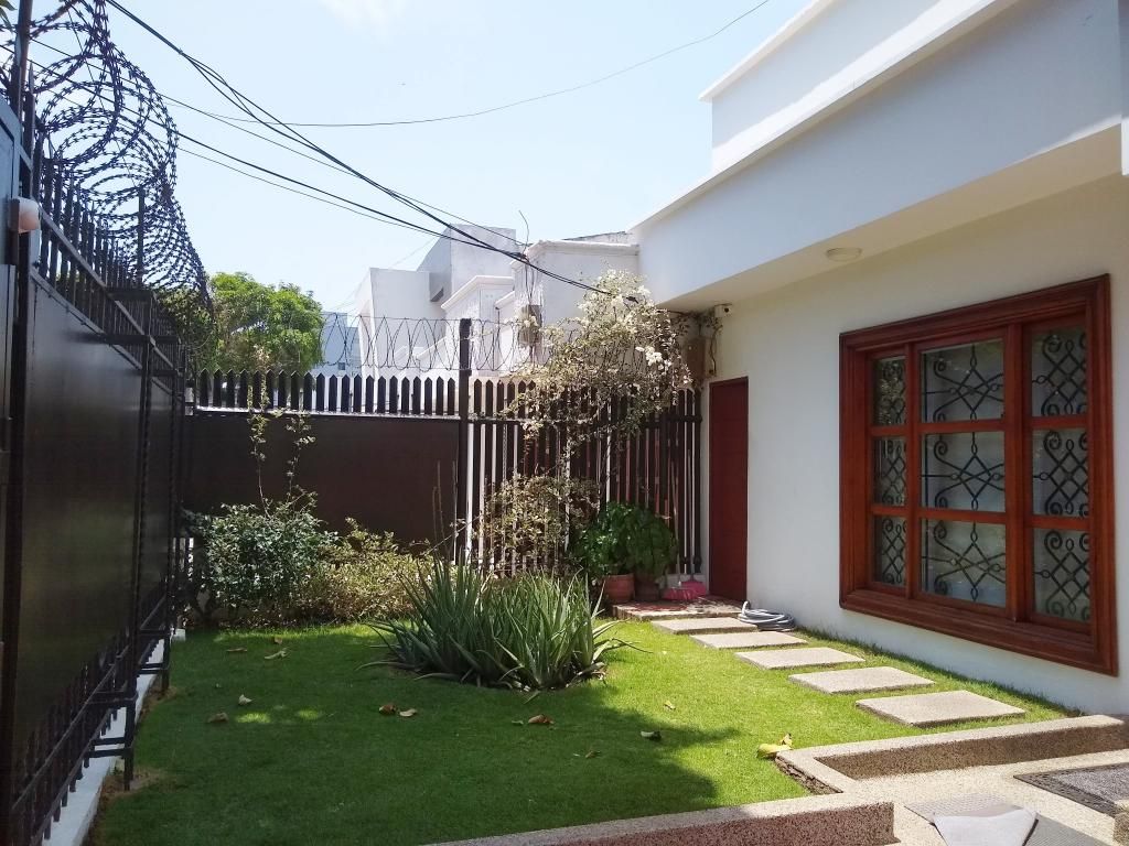 Casa en venta Atlántico Barranquilla Paraiso 400 m2 Habitaciones 4 Baños 13 Garajes 2 Precio $1600000000