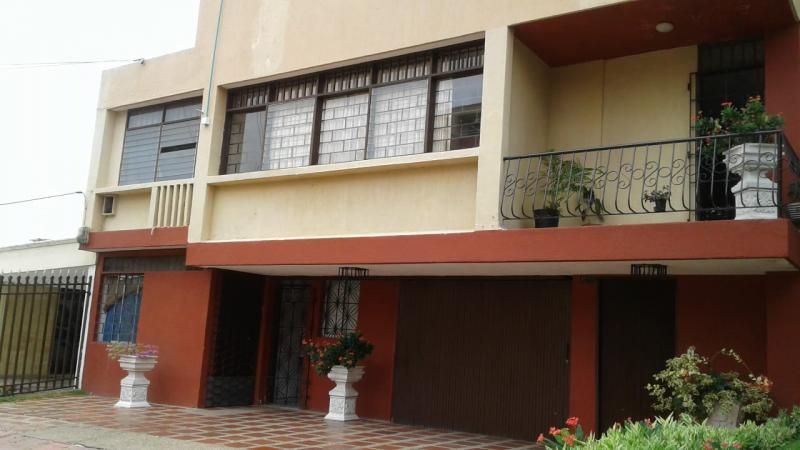 Casa en venta Atlántico Barranquilla Ciudad Jardin 824 m2 Habitaciones 24 Baños 9 Garajes 5 Precio $1648000000