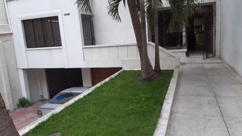Casa en venta Atlántico Barranquilla Altos Del Prado 350 m2 Habitaciones 3 Baños 4 Garajes 2 Precio $2000000000