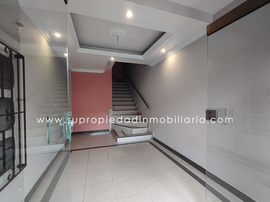 Local en arriendo Cundinamarca Bogotá Alfonso López 190 m2 Habitaciones 0 Baños 2 Garajes 0 Precio $20000000