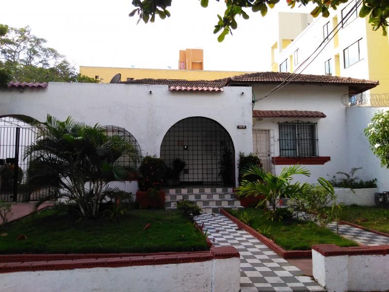 Casa en venta Atlántico Barranquilla El Prado 680 m2 Habitaciones 9 Baños 13 Garajes 4 Precio $1300000000