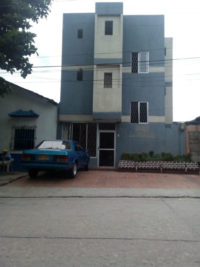 Edificio en venta Atlántico Barranquilla Chiquinquira 350 m2 Habitaciones 16 Baños 16 Garajes 3 Precio $460000000
