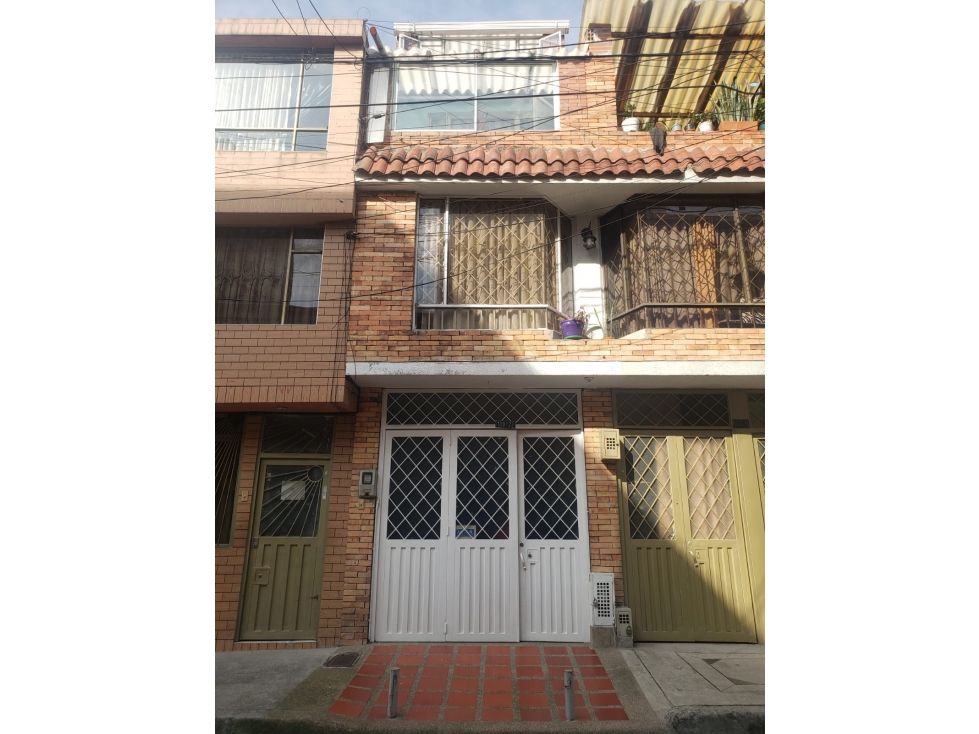 Casa en venta Cundinamarca Bogotá Bosques De Maríana 140 m2 Habitaciones 4 Baños 3 Garajes 1 Precio $370000000