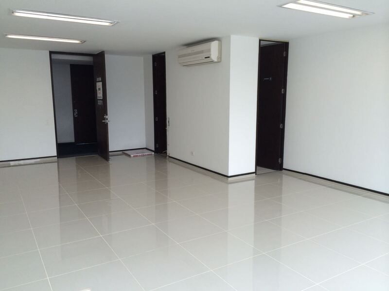 Oficina en arriendo Antioquia Medellín Los Balsos No2 53 m2 Habitaciones 0 Baños 0 Garajes 2 Precio $4700000