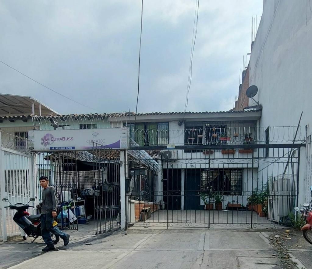 Casa en venta Valle Del Cauca Cali Prados Del Norte 500 m2 Habitaciones 6 Baños 5 Garajes 3 Precio $850000000