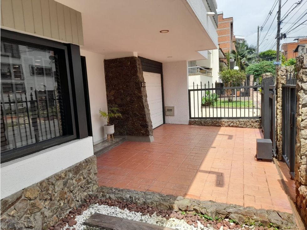 Casa en venta Antioquia Medellín Rosales 359 m2 Habitaciones 5 Baños 2 Garajes 2 Precio $1800000000